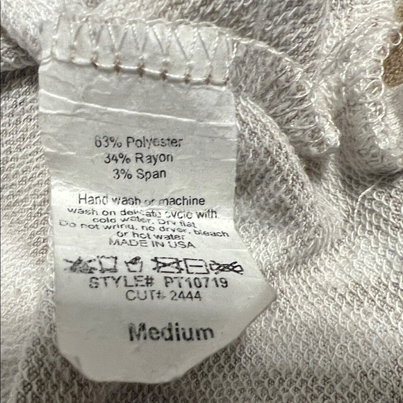 Leopard Print V-Neck Top - Picture 4 of 4